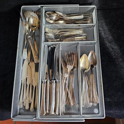 Community Plate Deauville Design Silverware Set with Organizer (KN-KD)