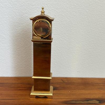 Miniature Howard Miller and Wellington Clocks (B2-SF)