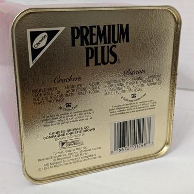 1993 Christie Premium Plus Crackers Tin Red Holiday Winter Skating Scene Collectible