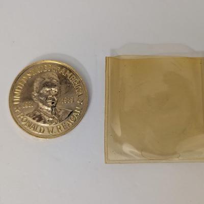 1981 Ronald Reagan 40th President Commemorative Gold Tone Coin Leader Patriot American