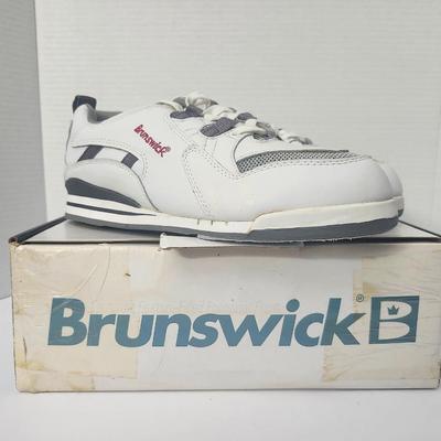 Brunswick Rebel II Men’s Bowling Shoes Size 9 White Gray Trim Original Box