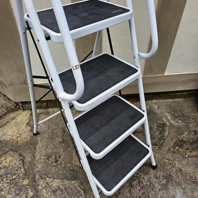 Pair of Step Stool/Ladders (BW-JS)