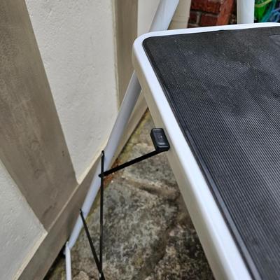 Pair of Step Stool/Ladders (BW-JS)