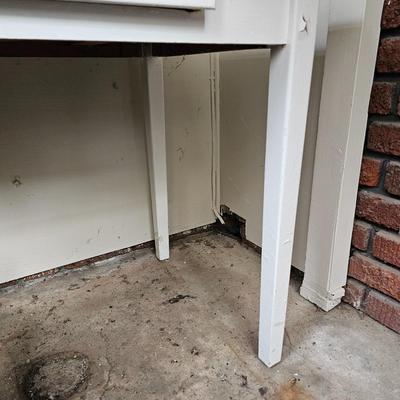 White Enamel Top Wooden Table (BW-JS)