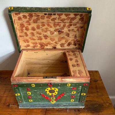 Vintage Folk Art Chest (B2-SF)