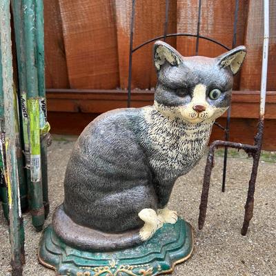 Garden Posts and Decor