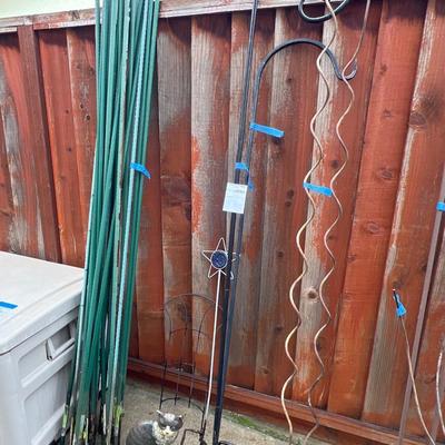Garden Posts and Decor