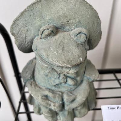 Metal Plant Shelf and Garden Decor