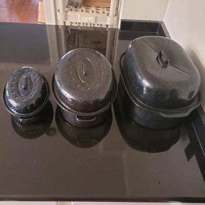 Three Enameled Roasting Pans, Wilton Armetale Platter & More (K-KD)