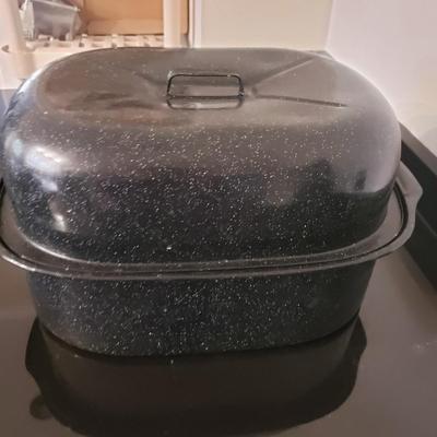 Three Enameled Roasting Pans, Wilton Armetale Platter & More (K-KD)