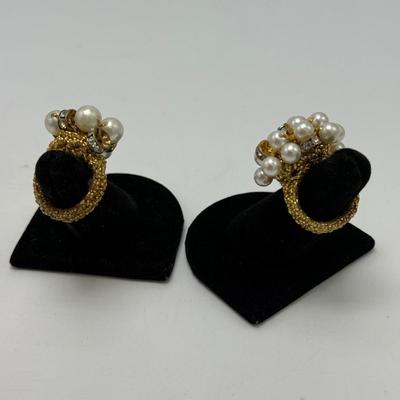 Vintage Clip-On Earrings and Brooches (ST-SS)