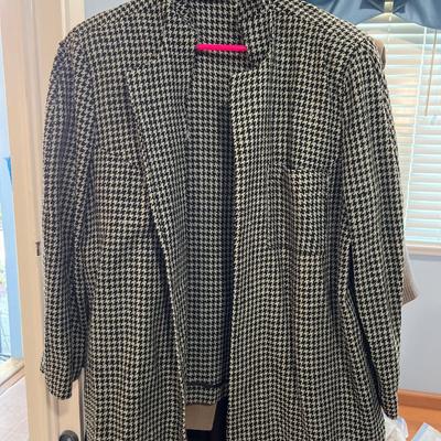 Women’s Jackets, Coats and Sweaters
