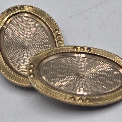 LOT 24J: Single 10k White Gold Cufflink / 2.46 grams