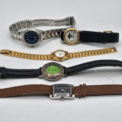 LOT 28J: Collection of Watches