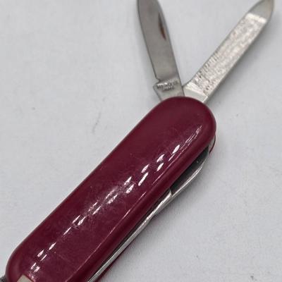 LOT 31J: NIB 3 Pocket Knives with Eagle Design, Buck Knife with Case, and More