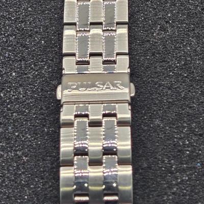 LOT 32J: NIB Vintage Pulsar Chronograph Watch