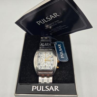 LOT 32J: NIB Vintage Pulsar Chronograph Watch