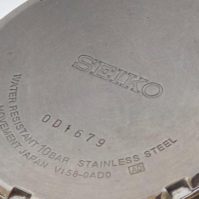 LOT 34J: Two Men's Seiko Watches