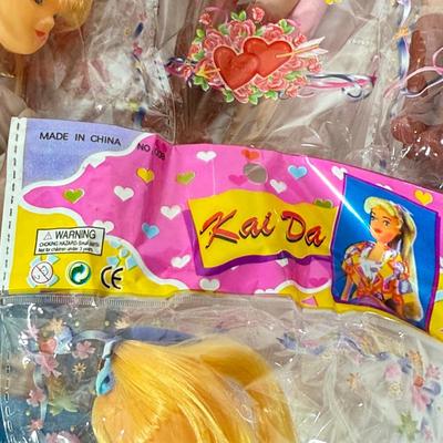 LOT 87: Kai Da Chinese Barbie Clone Dolls NIP
