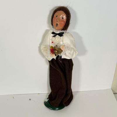 LOT 96: Byers Choice "The Carolers"