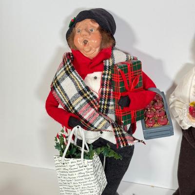 LOT 96: Byers Choice "The Carolers"