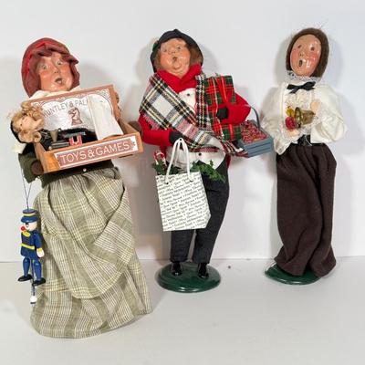 LOT 96: Byers Choice "The Carolers"