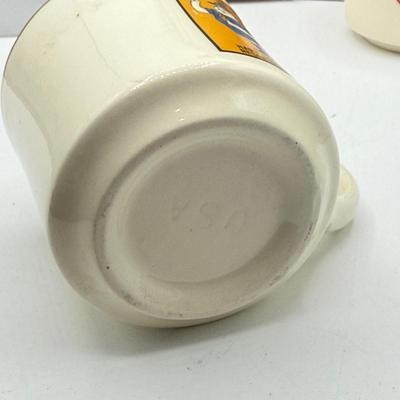 LOT 108: Vintage Girl & Boy Scouts Manuals & Cub Scouts Commemorative Mugs