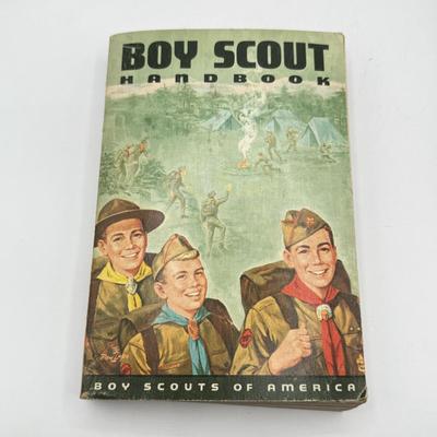 LOT 108: Vintage Girl & Boy Scouts Manuals & Cub Scouts Commemorative Mugs