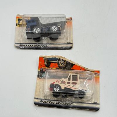 LOT 117: Matchbox, Hot Wheels & Maisto Toy Cars
