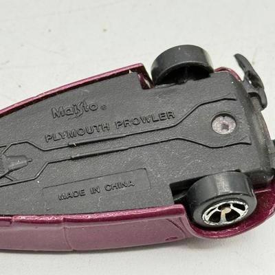 LOT 117: Matchbox, Hot Wheels & Maisto Toy Cars