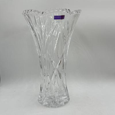 LOT 119: Vases: Lenox Georgian, Marquis by Waterford & More