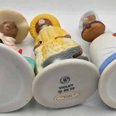 LOT 123: Woodmouse Family Collection by Franklin Mint