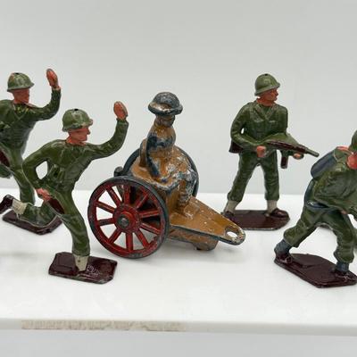 LOT 144: Vintage Space Blaster, Metal Soldiers & More