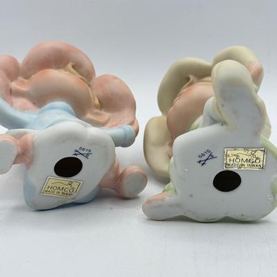 LOT 145: Homco Tulip Figurines, Souvenir Plate & Vintage Mini Ceramic Wine Barrels