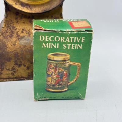 LOT 149: Coin Bank, Vintage Florida Perpetual Desk Calendar, Copper Trays