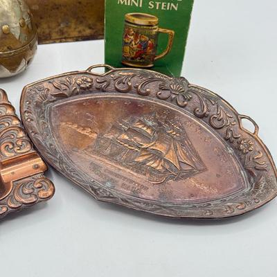 LOT 149: Coin Bank, Vintage Florida Perpetual Desk Calendar, Copper Trays