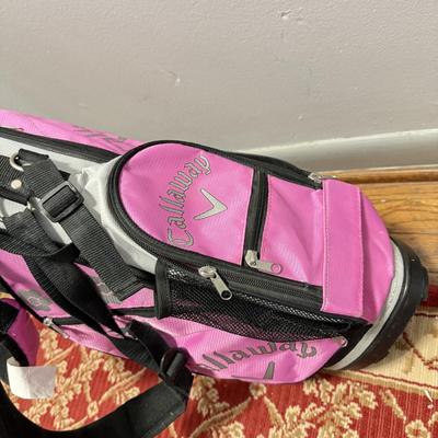 LOT 162: Pink Callaway Golf Set