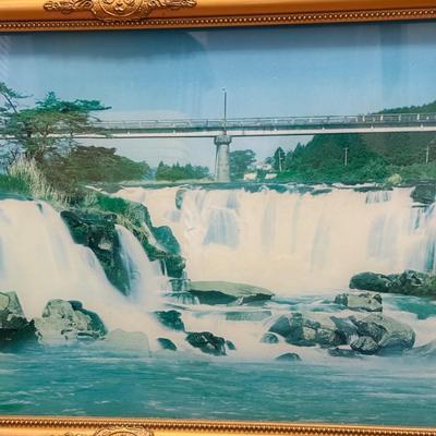 LOT 164: Light Up Motion Waterfall Picture (working)