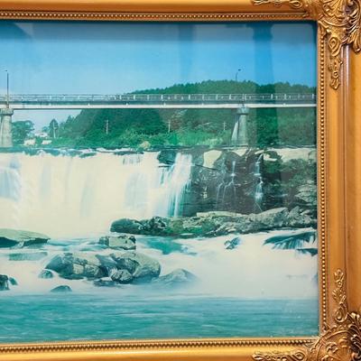 LOT 164: Light Up Motion Waterfall Picture (working)