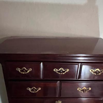 Thomasville carved shell Dresser Chest