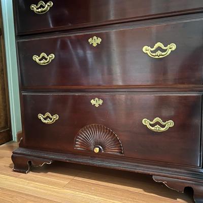 Thomasville carved shell Dresser Chest