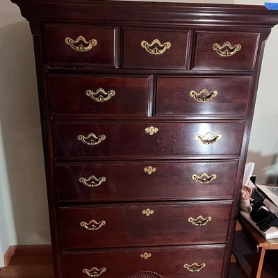 Thomasville carved shell Dresser Chest