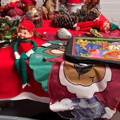 Christmas Decor and Wrapping Supplies