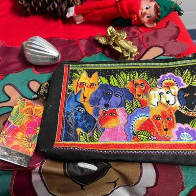 Christmas Decor and Wrapping Supplies