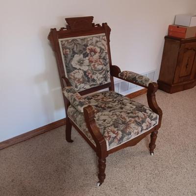 ANTIQUE EASTLAKE STYLE ARMCHAIR ON CASTERS perfect condition!