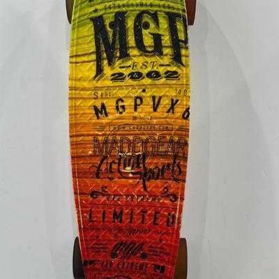 Retro Old School Style Skateboard Bright Colores
