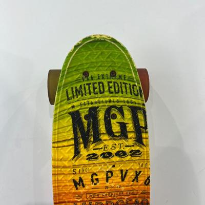 Retro Old School Style Skateboard Bright Colores