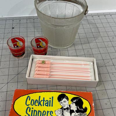 Bar Ware: Ice Bucket, Shot glass & Straws 