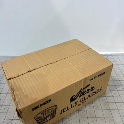 Half Pint NEW Jelly Jars NEW SEALED BOX