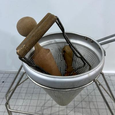 Stainer and other Canning Accessories 